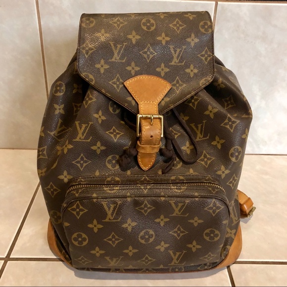 Louis Vuitton Handbags - VINTAGE LOUIS VUITTON a steal! VINTAGE